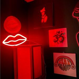 LED Lip Sign